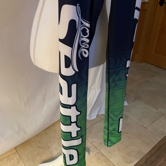 Women's Love Seattle Graphic Leggings - Green and Blue - Picture 2 of 5